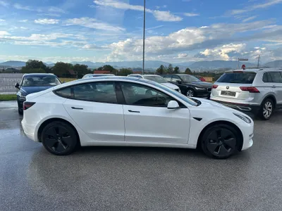 Tesla Model 3, letnik 2022 – sličica 2