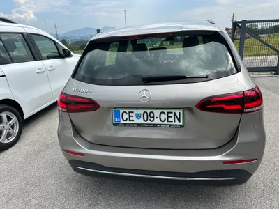 Mercedes-Benz B-Razred B 200 d Style Avt, letnik 2020 – sličica 4